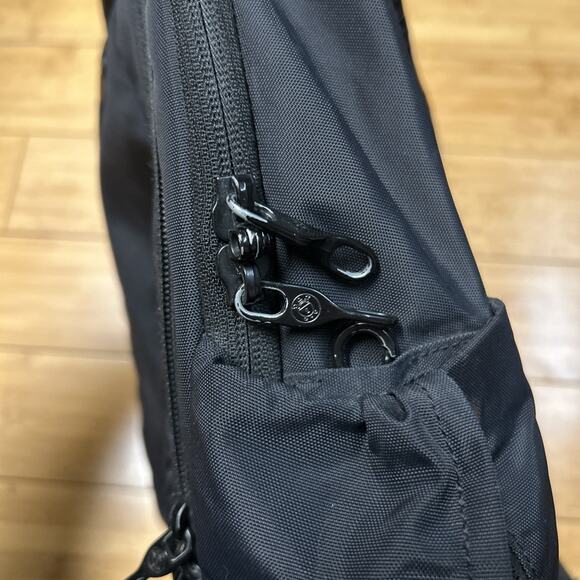 Pacsafe Metrosafe LS350 Anti Theft Black Backpack Travel RFID Safe Lightweight - Picture 6 of 11